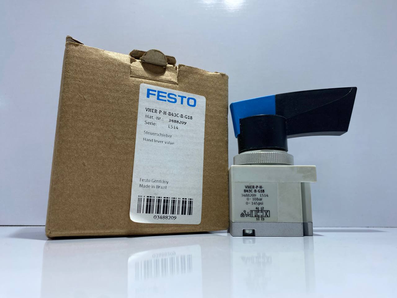 شیر پنوماتیک اهرمی (دستی)VHER-P-H-B43C-B-G18 فستو ساخت کشور آلمان 🇩🇪 FESTOO